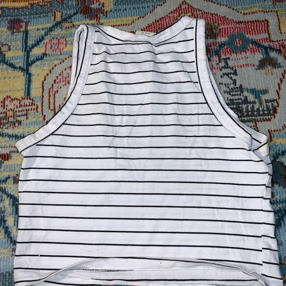 Striped Crop Top - Picture 2 of 2